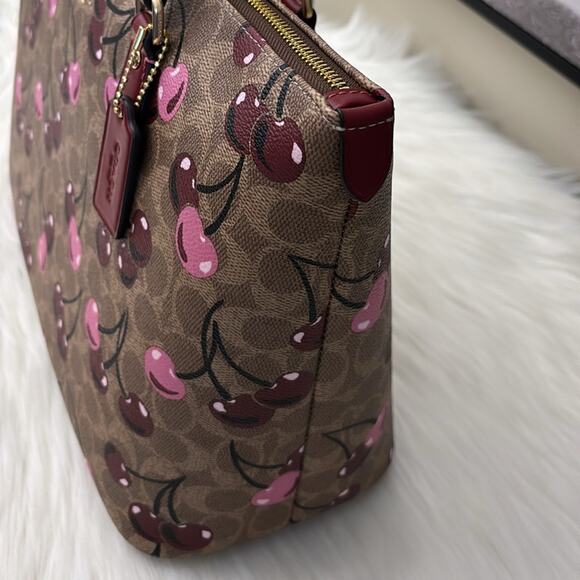 NWT COACH Gallery Tote Bag In Signature Canvas With Cherry print - Picture 3 of 10